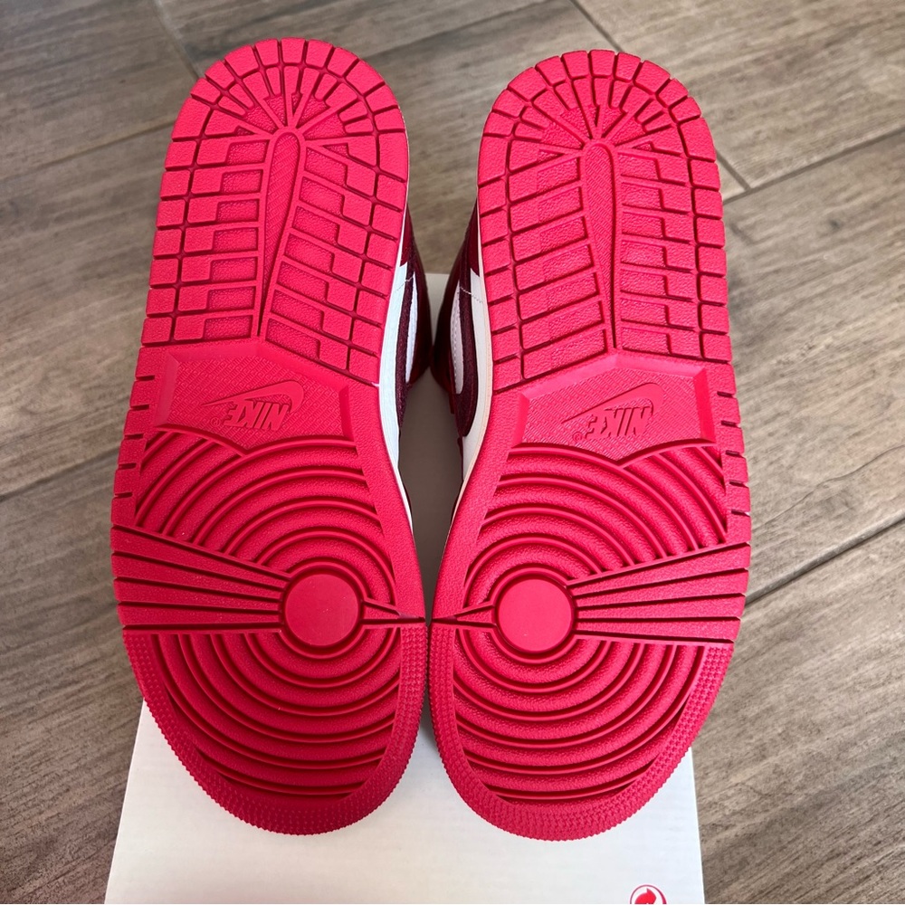 Air Jordan 1 Mid SE ( box without lid ) - Picture 9 of 10